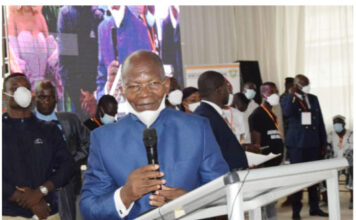 Émile Constant Bombet, Référence intellectuelle et administrative d’une région.