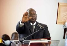 Tiémoko Meyliet Koné, le banquier, allié du District Autonome des Montagnes est le deuxième vice-président de l’histoire de la Côte d’Ivoire.