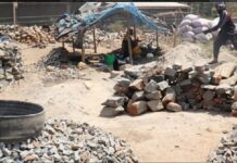 Focus : Le monde des concasseuses de pierres de Man