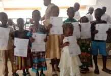 Etat civile/Plus de 100 enfants de Biankouma reçoivent des extraits