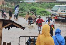 Pluie diluvienne/Man : plusieurs quartiers sous les eaux